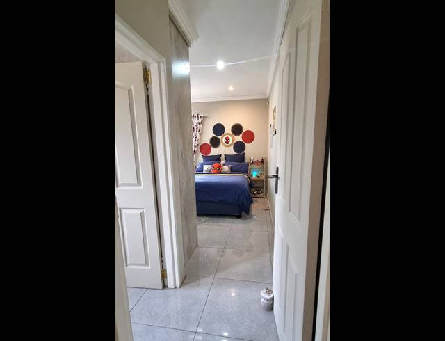 2 BEDROOM FLAT FOR SALE IN GLENWOOD
